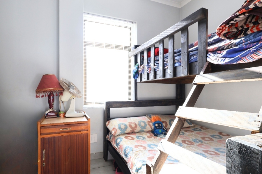 1 Bedroom Property for Sale in Esterville Western Cape